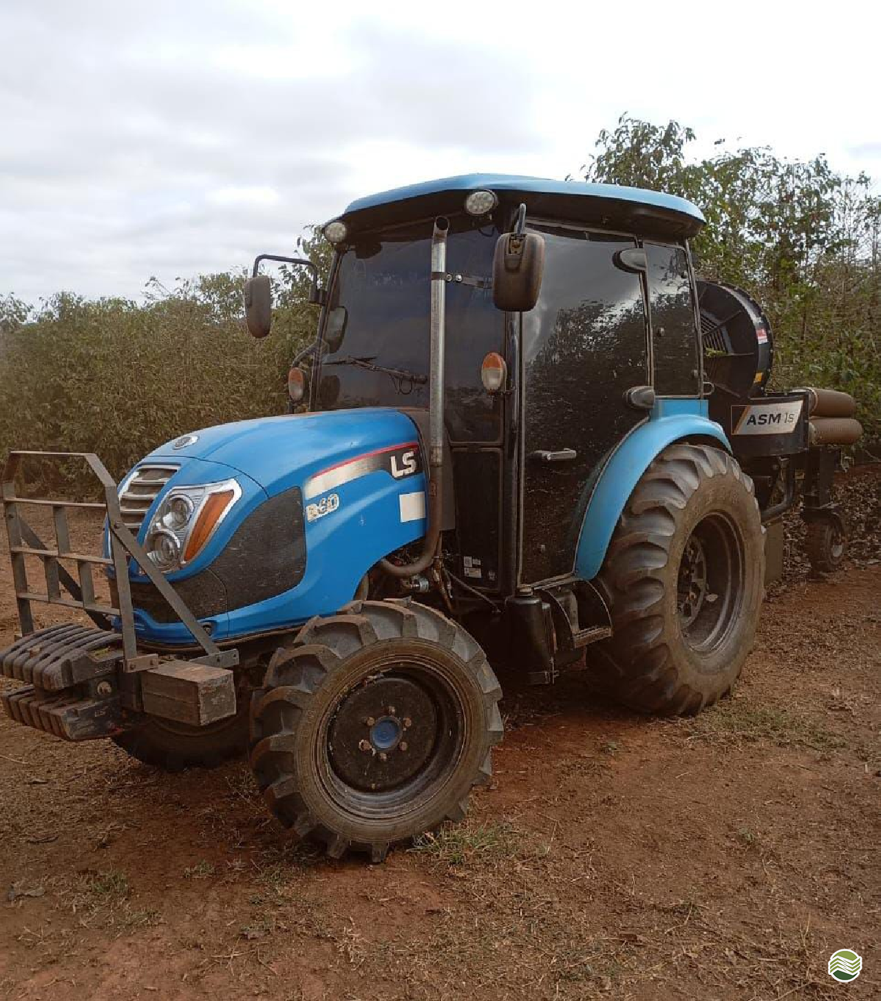 TRATOR LS TRACTOR LS R60 Tração 4x4 Machine Tratores LAVRAS MINAS GERAIS MG